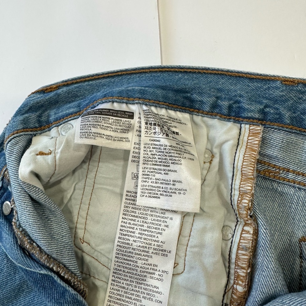 Levi's Classic 501 Blue Distressed Jean Shorts - Picture 10 of 11